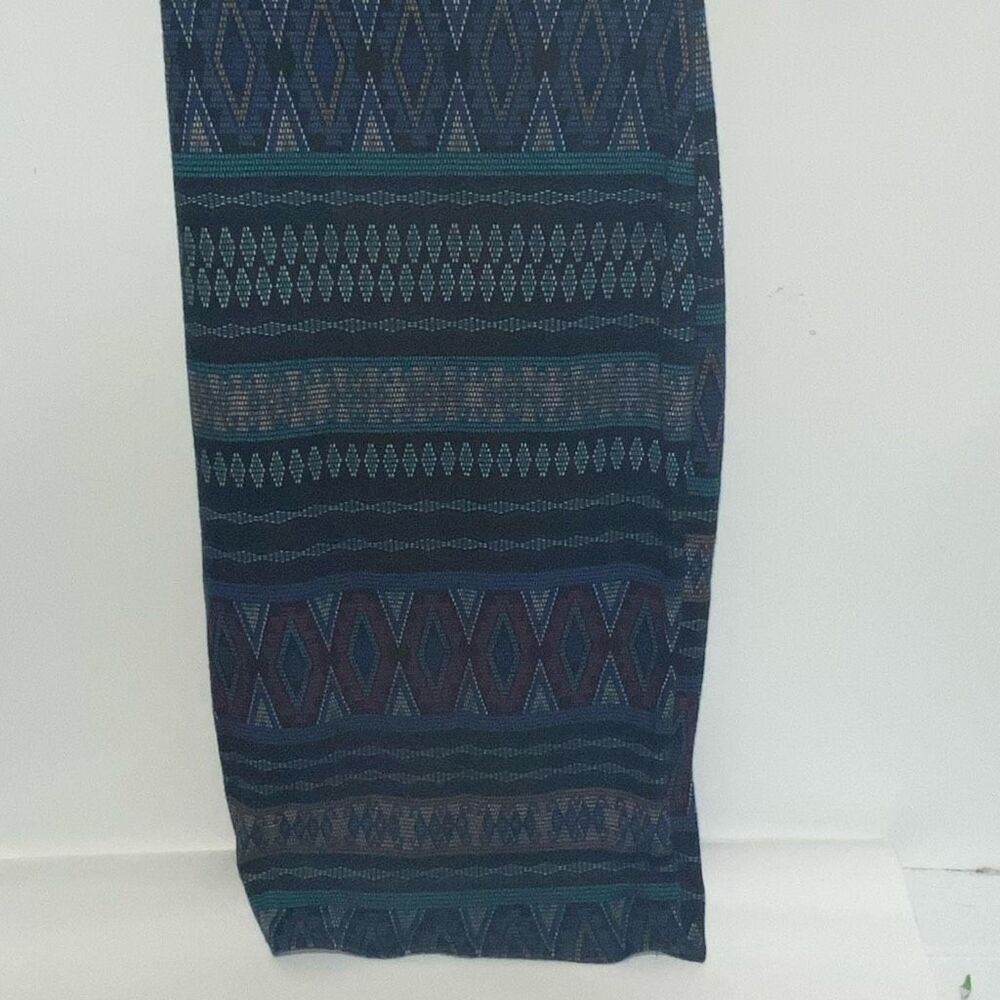 Try ! This Womens Multicolor Aztec Scoop Neck 3/4 Sleeve Bodycon Dress Small NWT - Picture 3 of 10